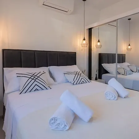 빌라 Karin-new,55m2 Pool,playground,amazing View,
